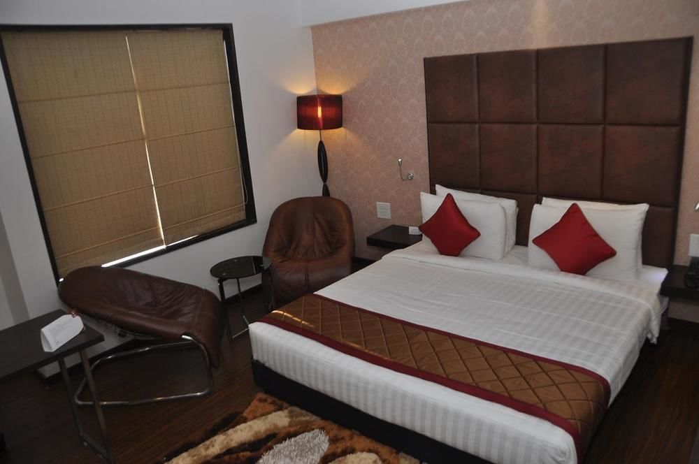 Hotel Lxia Hinjewadi - Indian Nationals Only Pimpri-Chinchwad Eksteriør billede