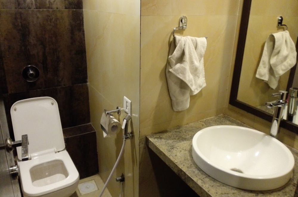 Hotel Lxia Hinjewadi - Indian Nationals Only Pimpri-Chinchwad Eksteriør billede