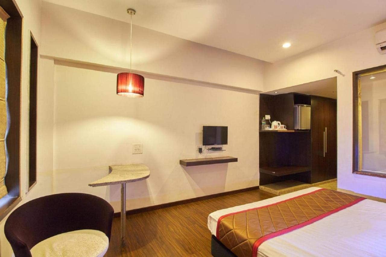 Hotel Lxia Hinjewadi - Indian Nationals Only Pimpri-Chinchwad Eksteriør billede
