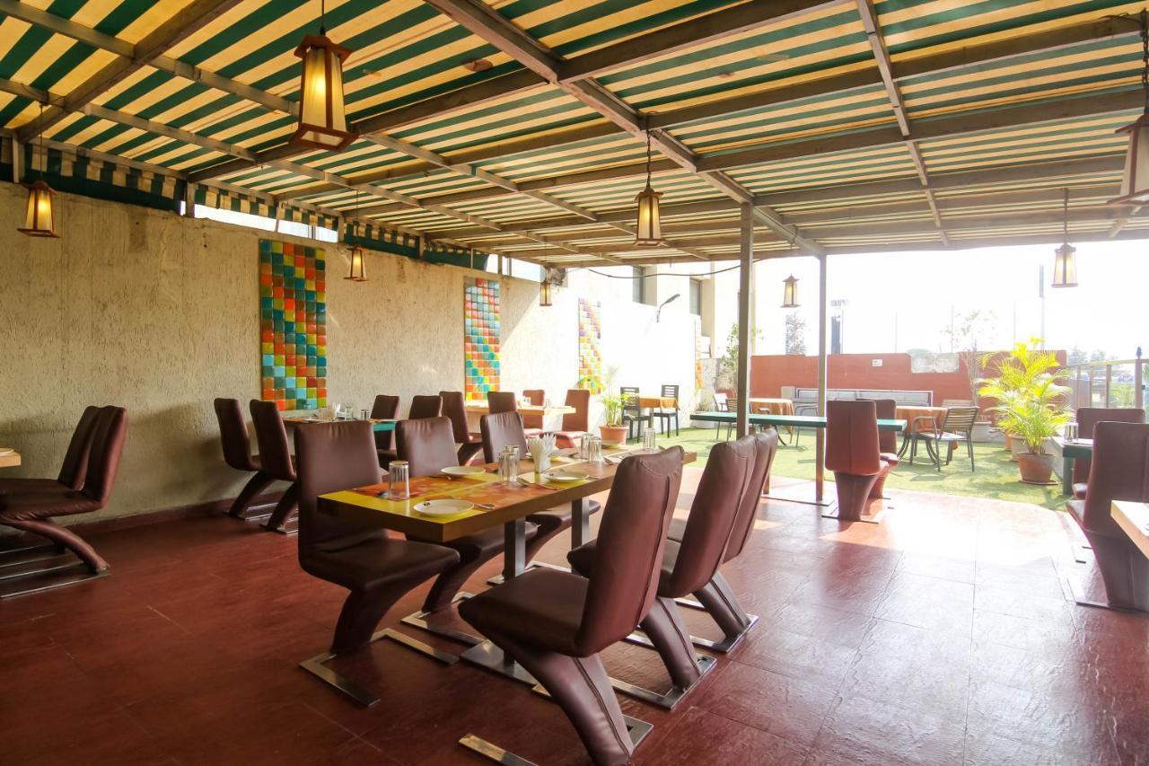 Hotel Lxia Hinjewadi - Indian Nationals Only Pimpri-Chinchwad Eksteriør billede