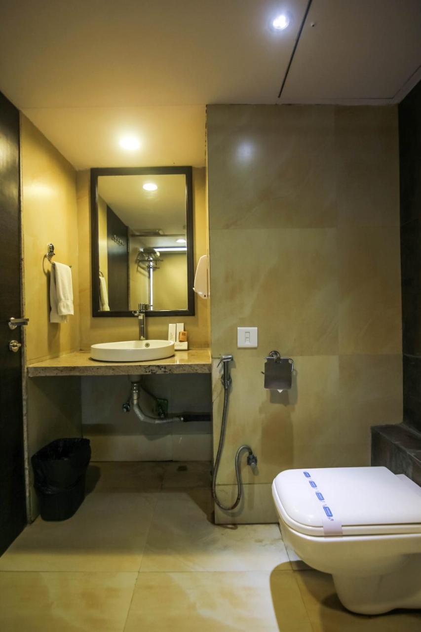 Hotel Lxia Hinjewadi - Indian Nationals Only Pimpri-Chinchwad Eksteriør billede