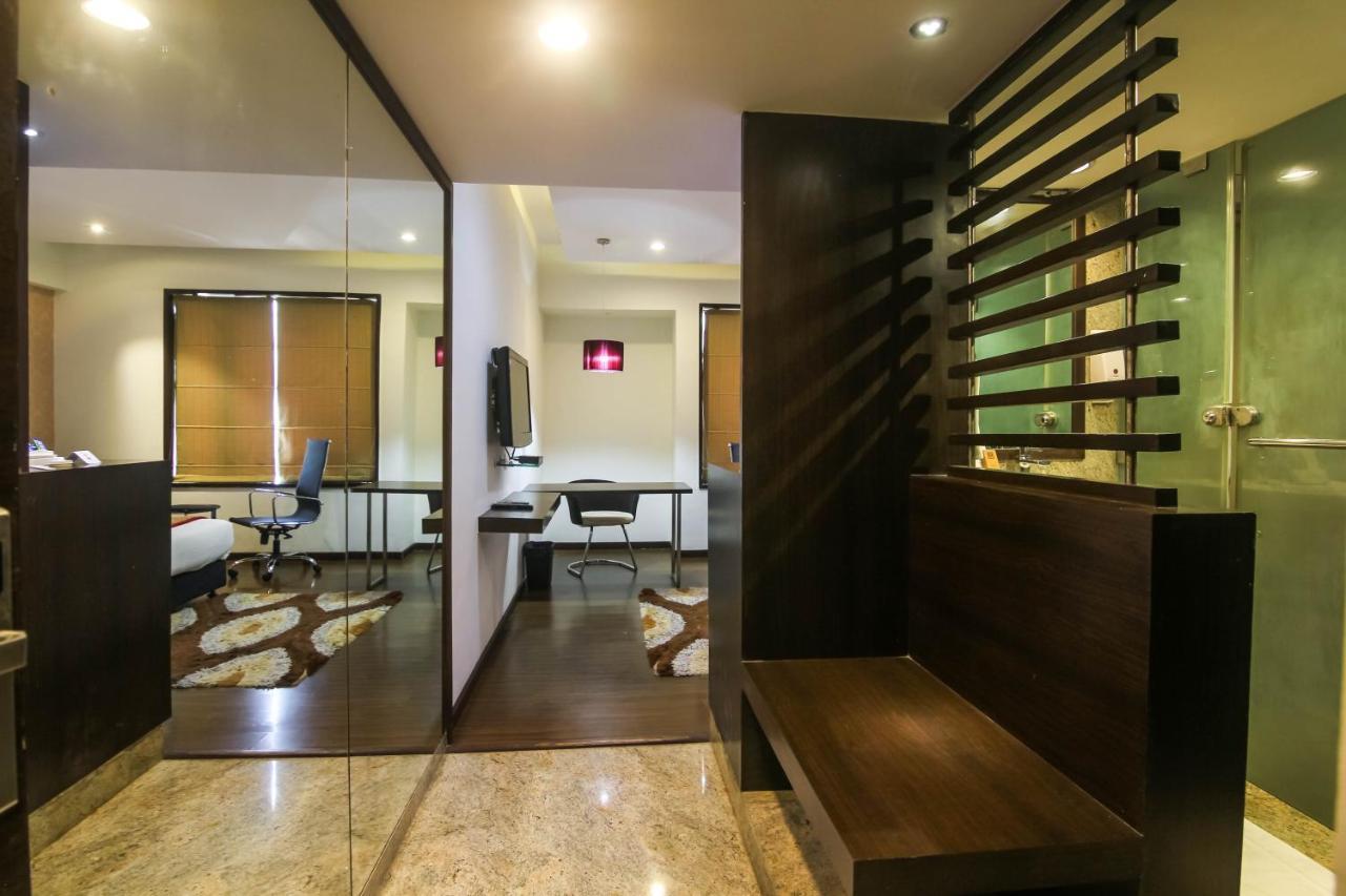 Hotel Lxia Hinjewadi - Indian Nationals Only Pimpri-Chinchwad Eksteriør billede